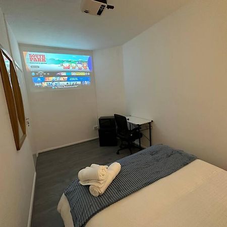 Small Cozy Private Bedroom Zone1 Londyn Zewnętrze zdjęcie